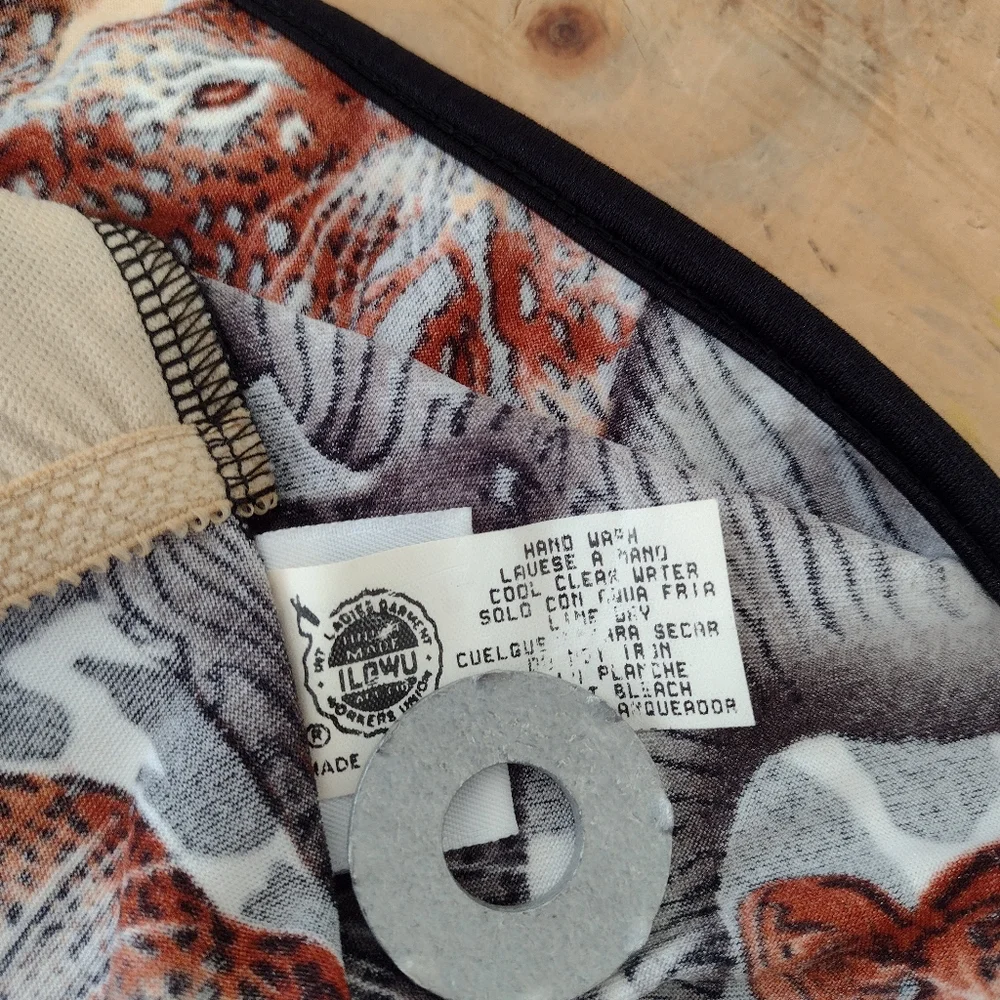 Pacific Connections Swimwear Vintage Big Cat One Piece Swimsuit NEW Fits S-M - Picture 11 of 14